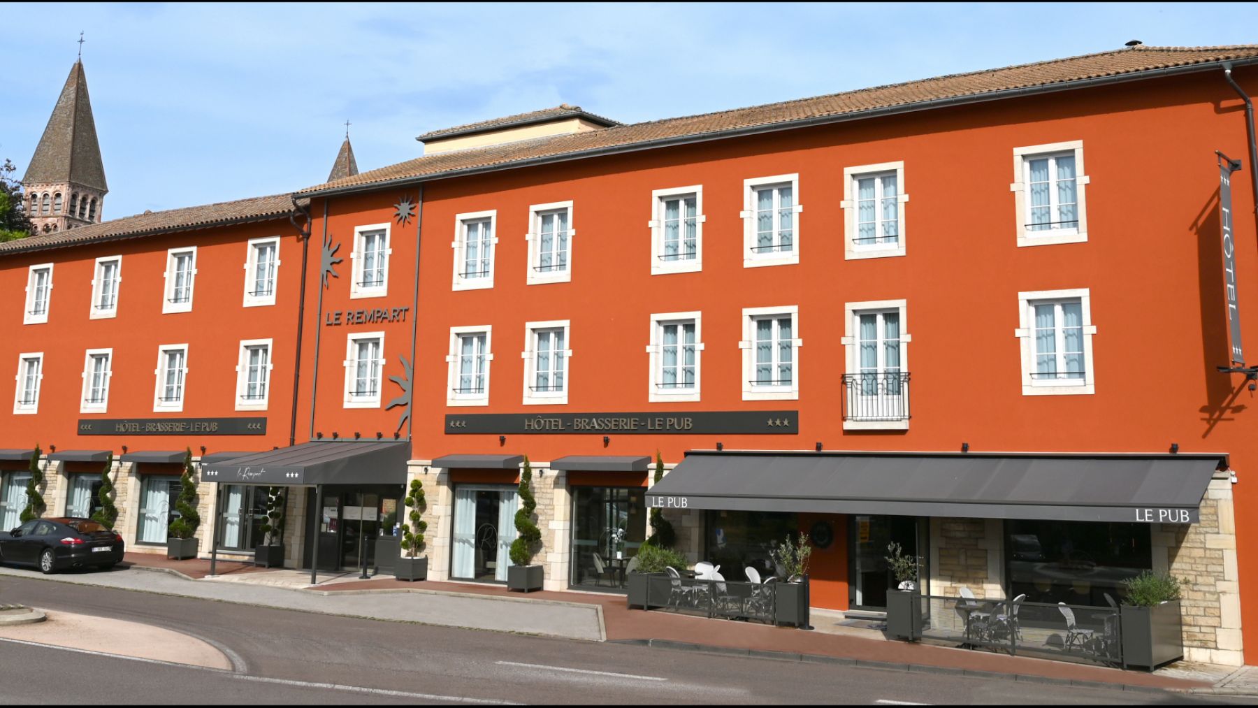 Hotel Restaurant Le Rempart in Tournus Hotel Restaurant Le Rempart in Tournus