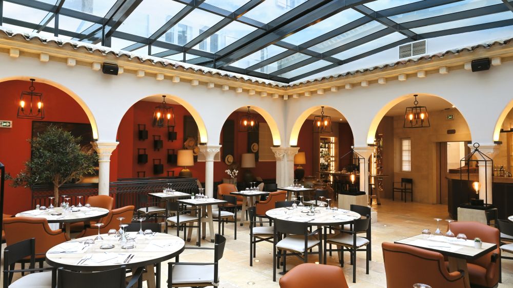L’équipe de la brasserie du Rempart vous accueille L’équipe de la brasserie du Rempart vous accueille