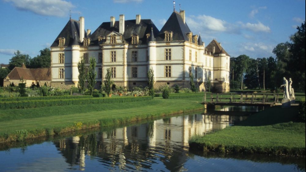 In search of Romanesque architecture In search of Romanesque architecture